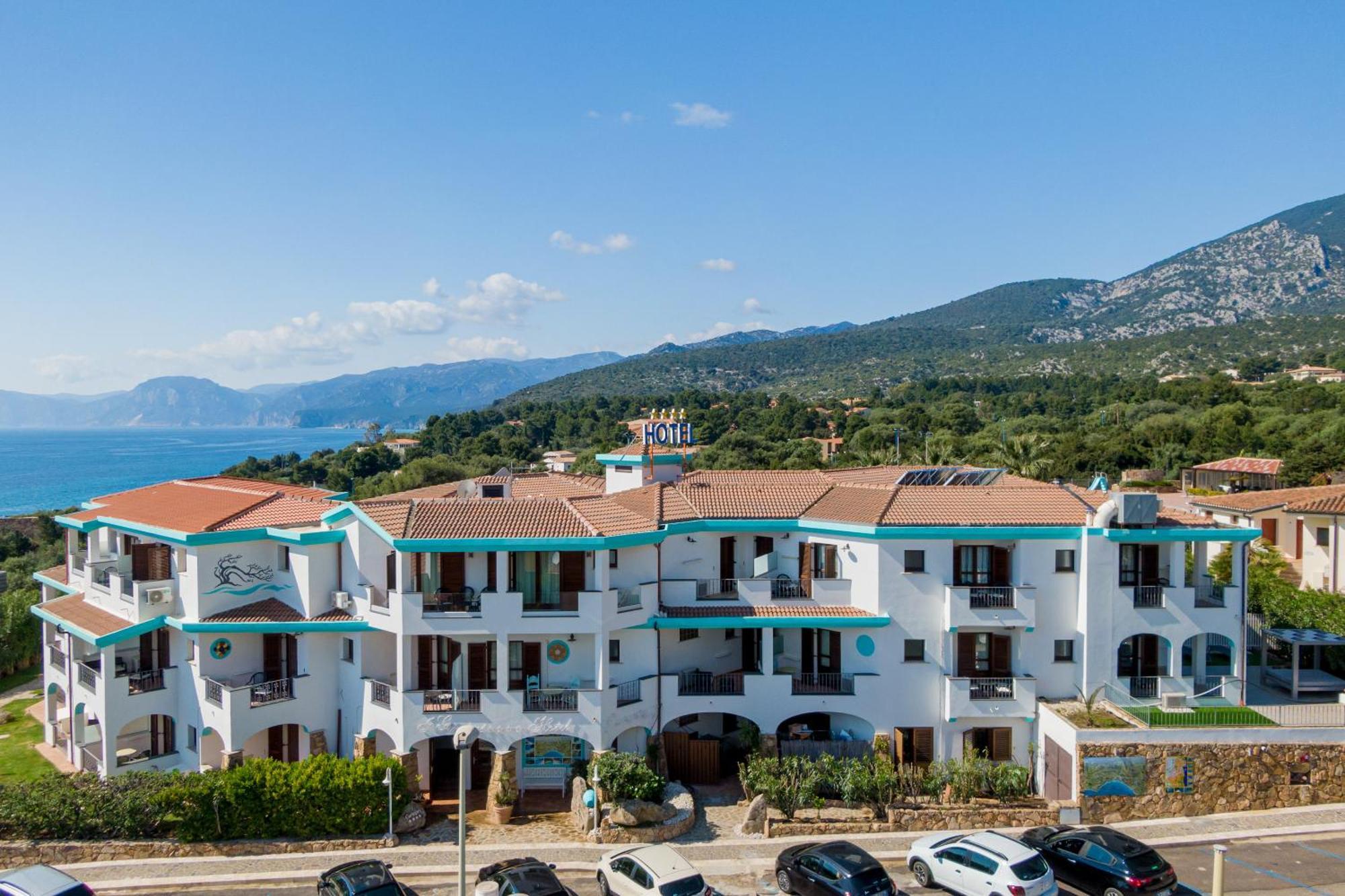 I Ginepri Hotel Cala Gonone Buitenkant foto