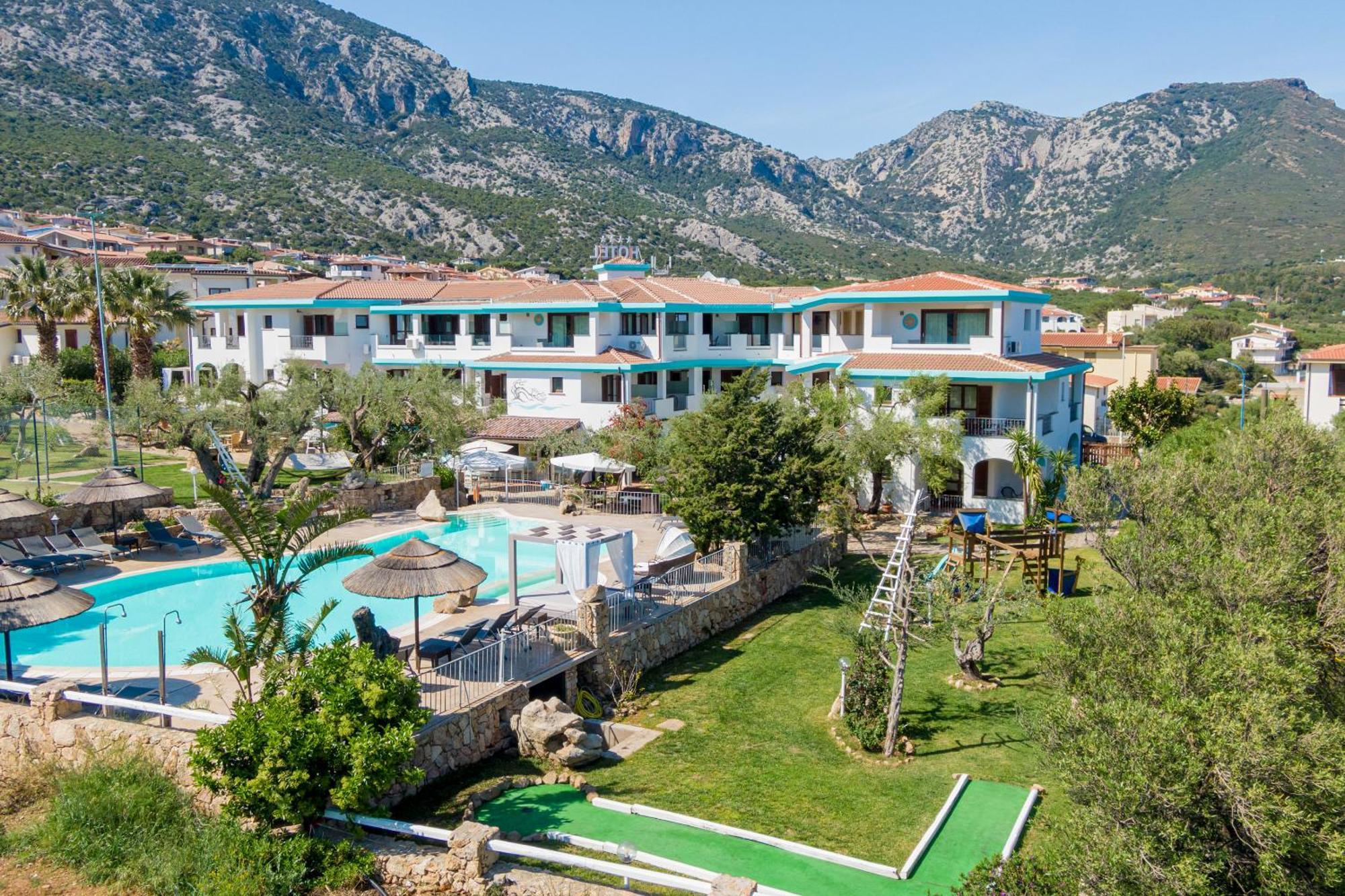 I Ginepri Hotel Cala Gonone Buitenkant foto