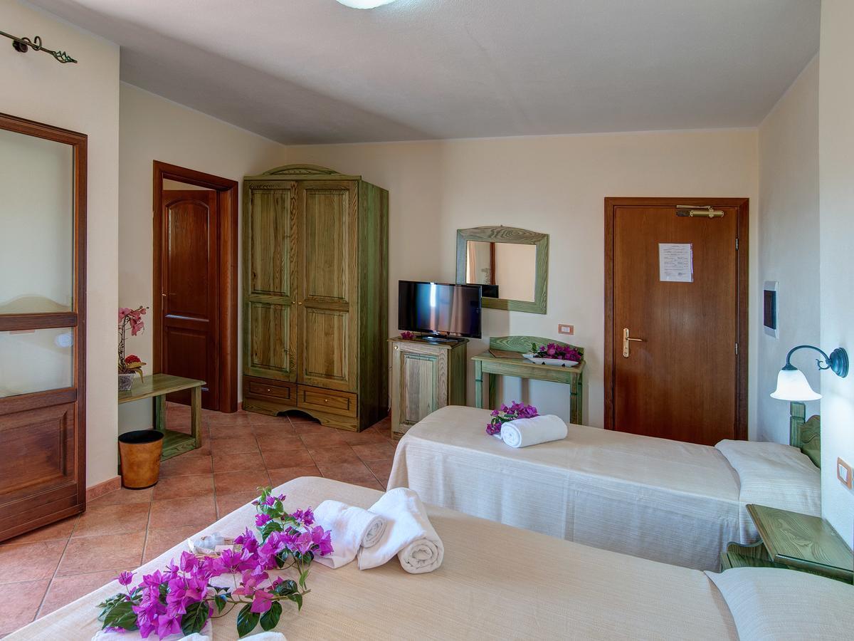 I Ginepri Hotel Cala Gonone Buitenkant foto